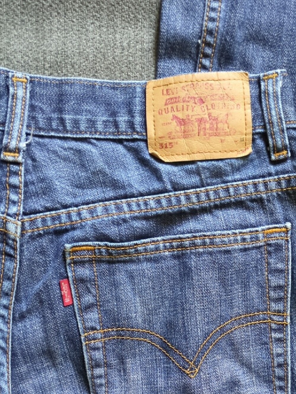 Levi's blue denim jeans - Picture 5 of 8